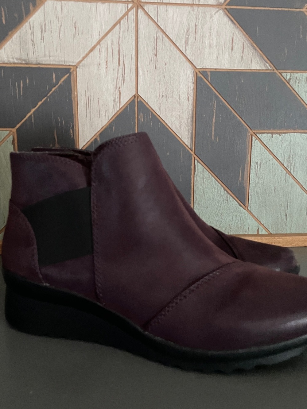 Clarks Cloudsteppers Caddell Tropic Ankle Boots Aubergine Plum Leather 7.5W